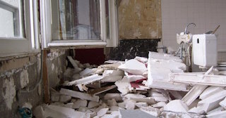 Демонтаж хрущевки в соколе - удаление старых полов и стен по выгодной цене от 1791 рублей.